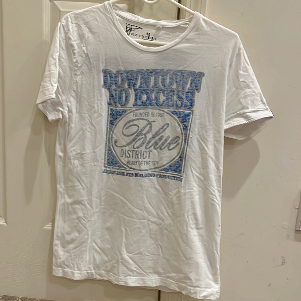 Mens No Excess t-shirt. Size medium